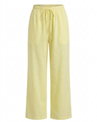 Picture of yellow bowed pants